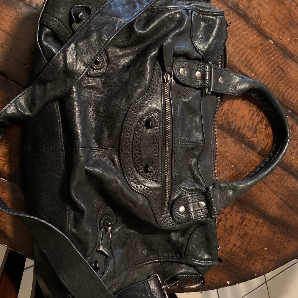 Witchery brand Elise Whip Stitch bag. - Picture 5 of 5